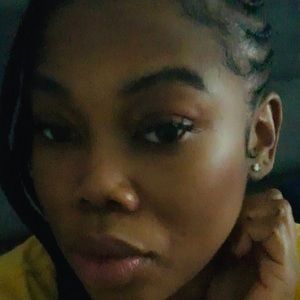 Meet your Posher, Whitney